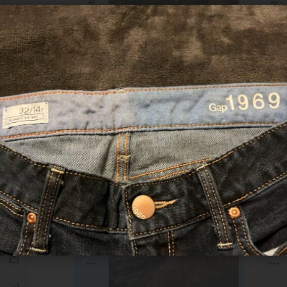 Jeans - Picture 2 of 3